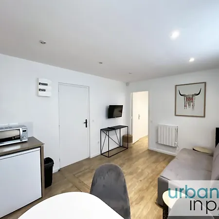Urban Flat 184 - Charming 1 Bdr Flat In *